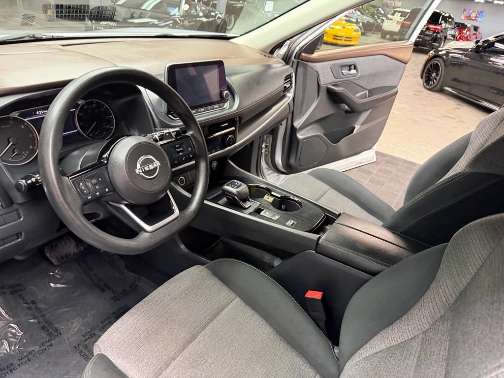 Used 2022 Nissan Rogue SV FWD image 30