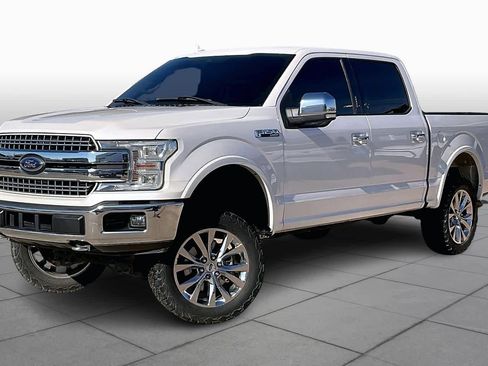 Used 2018 Ford F150 Lariat w/ Equipment Group 502A Luxury image 3