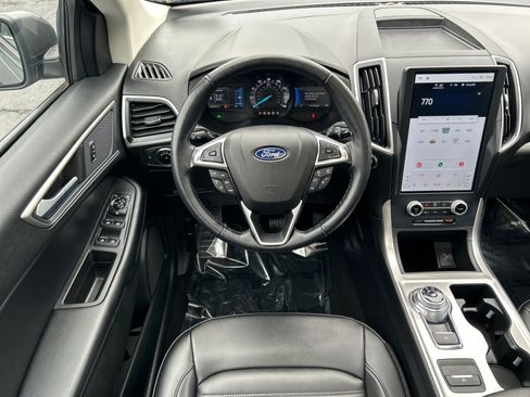 Certified 2023 Ford Edge SEL w/ Convenience Package AWD/4WD image 2