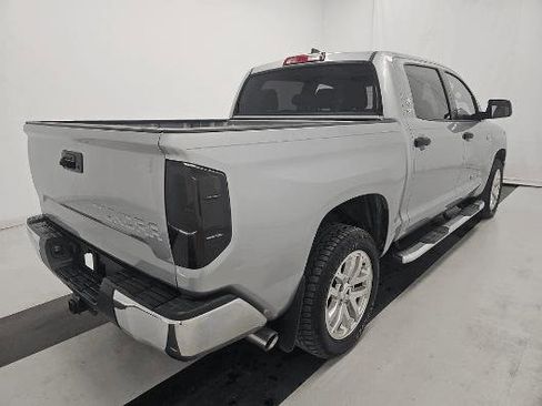 Used 2020 Toyota Tundra SR5 w/ SR5 Leather Package RWD image 3