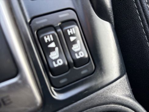 Used 2019 Subaru Forester Premium image 17