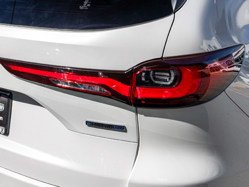 Used 2024 MAZDA CX-90 Plug-In Hybrid w/ Premium Pkg AWD/4WD image 36