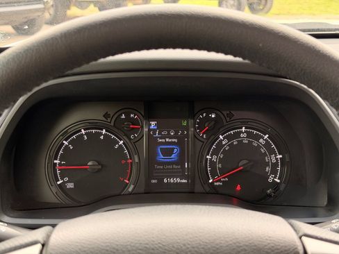Used 2023 Toyota 4Runner SR5 Premium w/ Moonroof Package AWD/4WD image 36