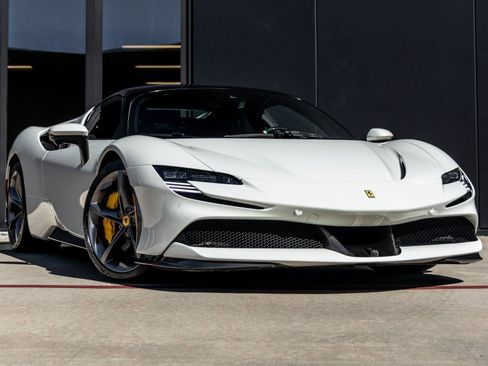 Used 2023 Ferrari SF90 Stradale image 5