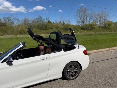 Used 2016 BMW M235i xDrive Convertible AWD/4WD image 37