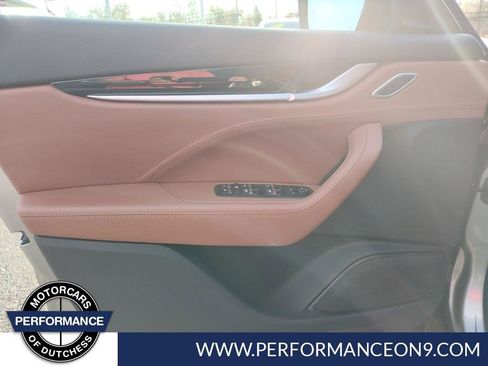 Used 2019 Maserati Levante AWD/4WD image 13