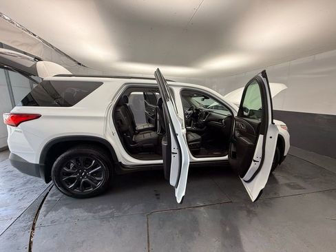 Used 2019 Chevrolet Traverse RS w/ LPO, Floor Liner Package image 20