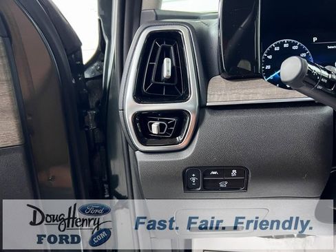 Used 2023 Kia Sorento SX Prestige image 26