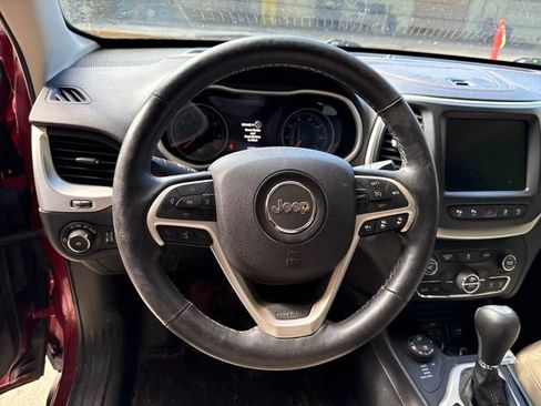 Used 2015 Jeep Cherokee Limited w/ Luxury Group AWD/4WD image 18