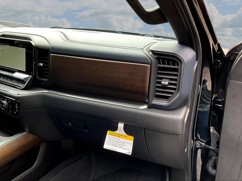 Used 2023 Chevrolet Silverado 1500 High Country AWD/4WD image 29