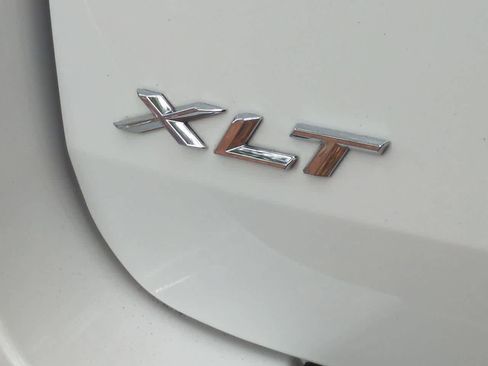 Used 2023 Ford Explorer XLT w/ Equipment Group 202A RWD image 13