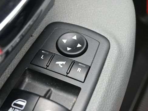 Used 2019 RAM 1500 Classic SLT w/ Luxury Group AWD/4WD image 13