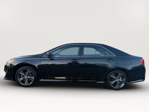Used 2013 Toyota Camry SE w/ Leather Pkg FWD image 12