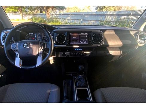 Used 2022 Toyota Tacoma SR5 image 17