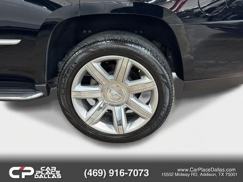 Used 2016 Cadillac Escalade Luxury RWD image 34