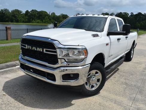 Used 2022 RAM 2500 Tradesman w/ Chrome Appearance Group AWD/4WD image 6