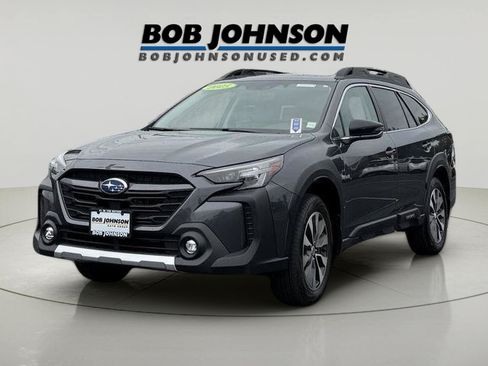 Used 2025 Subaru Outback Limited AWD/4WD image 3