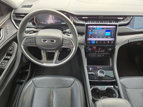 Used 2023 Jeep Grand Cherokee L Limited image 14