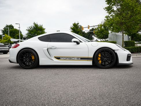 Used 2016 Porsche Cayman GT4 RWD image 14
