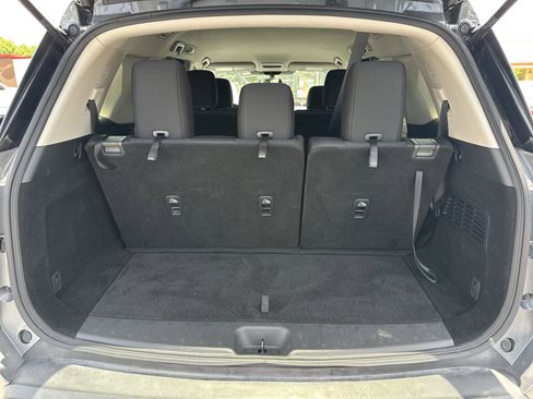Used 2024 Nissan Pathfinder S FWD image 19