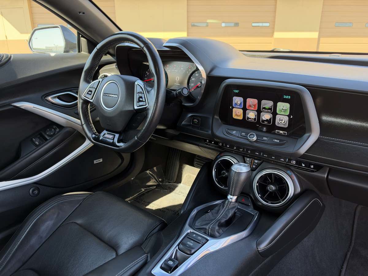 Used 2018 Chevrolet Camaro SS RWD image 18