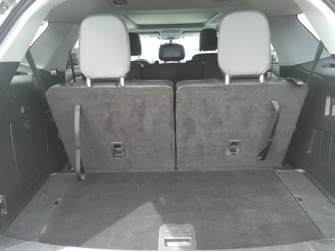 Used 2023 Ford Explorer XLT w/ XLT Sport Appearance Package image 8