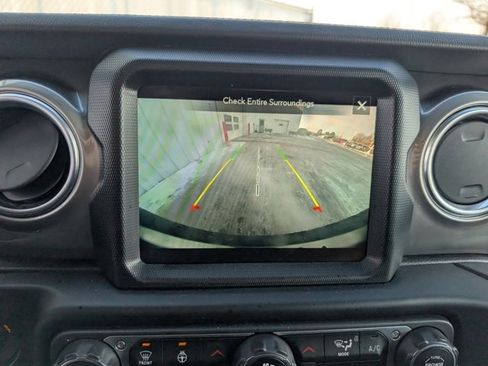 Used 2020 Jeep Wrangler Unlimited Sahara w/ Dual Top Group image 18