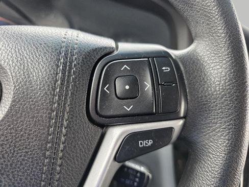 Used 2017 Toyota Sienna LE AWD/4WD image 13