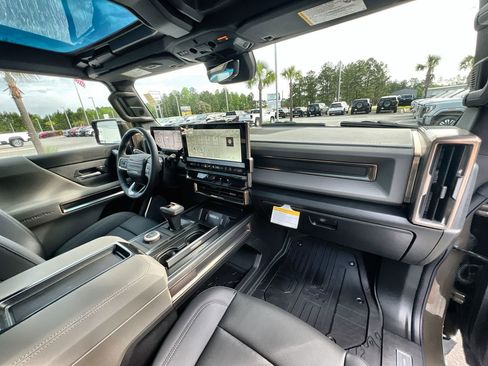 New 2025 GMC Hummer EV 3X w/ LPO, Dark Essentials Package image 63