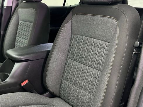 Used 2023 Chevrolet Equinox LT image 16