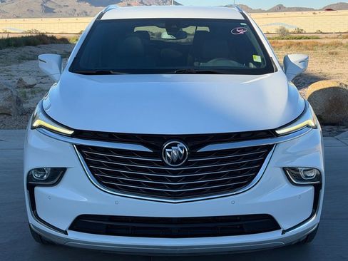 Used 2023 Buick Enclave Essence image 5