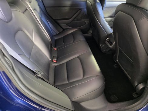 Used 2018 Tesla Model 3 Mid Range image 25