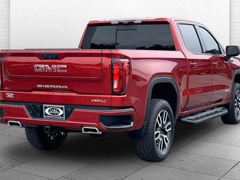 Used 2025 GMC Sierra 1500 AT4 w/ Technology Package AWD/4WD image 12