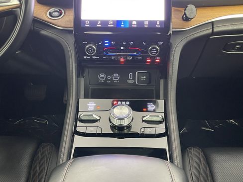 Used 2022 Jeep Grand Cherokee Summit image 18