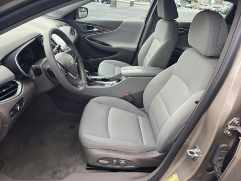 Used 2024 Chevrolet Malibu LT FWD image 12