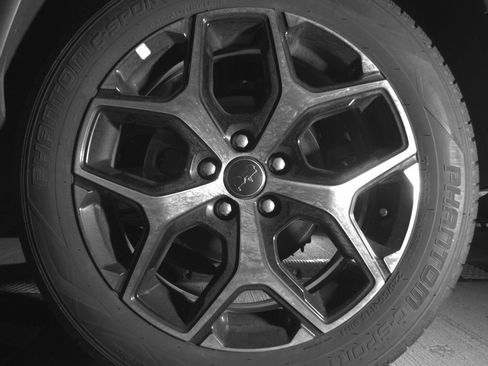 Used 2025 Jeep Compass Limited image 14