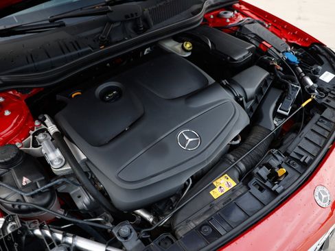 Used 2018 Mercedes-Benz GLA 250 image 51