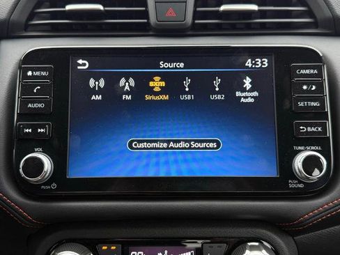 New 2025 Nissan Versa SR w/ Trunk Package image 28