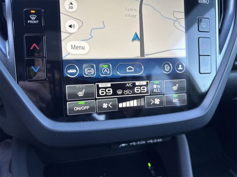 Used 2025 Subaru Forester Limited image 34