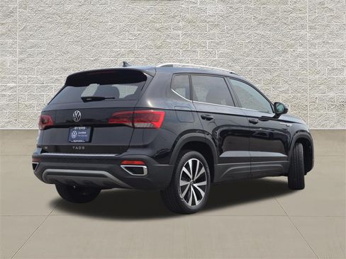 Used 2022 Volkswagen Taos SE FWD image 7