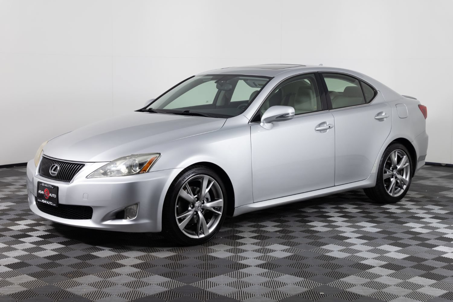 Used 2010 Lexus IS 250 w/ Premium Pkg Value Edition RWD image 1