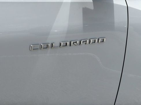 Used 2024 Chevrolet Colorado LT w/ LT Convenience Package RWD image 9