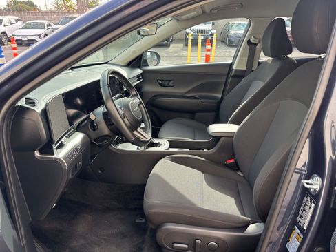 Used 2025 Hyundai Kona SEL image 27