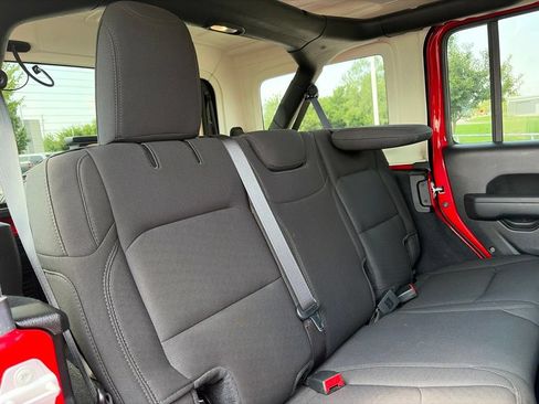 Used 2023 Jeep Wrangler Unlimited Sport AWD/4WD image 31