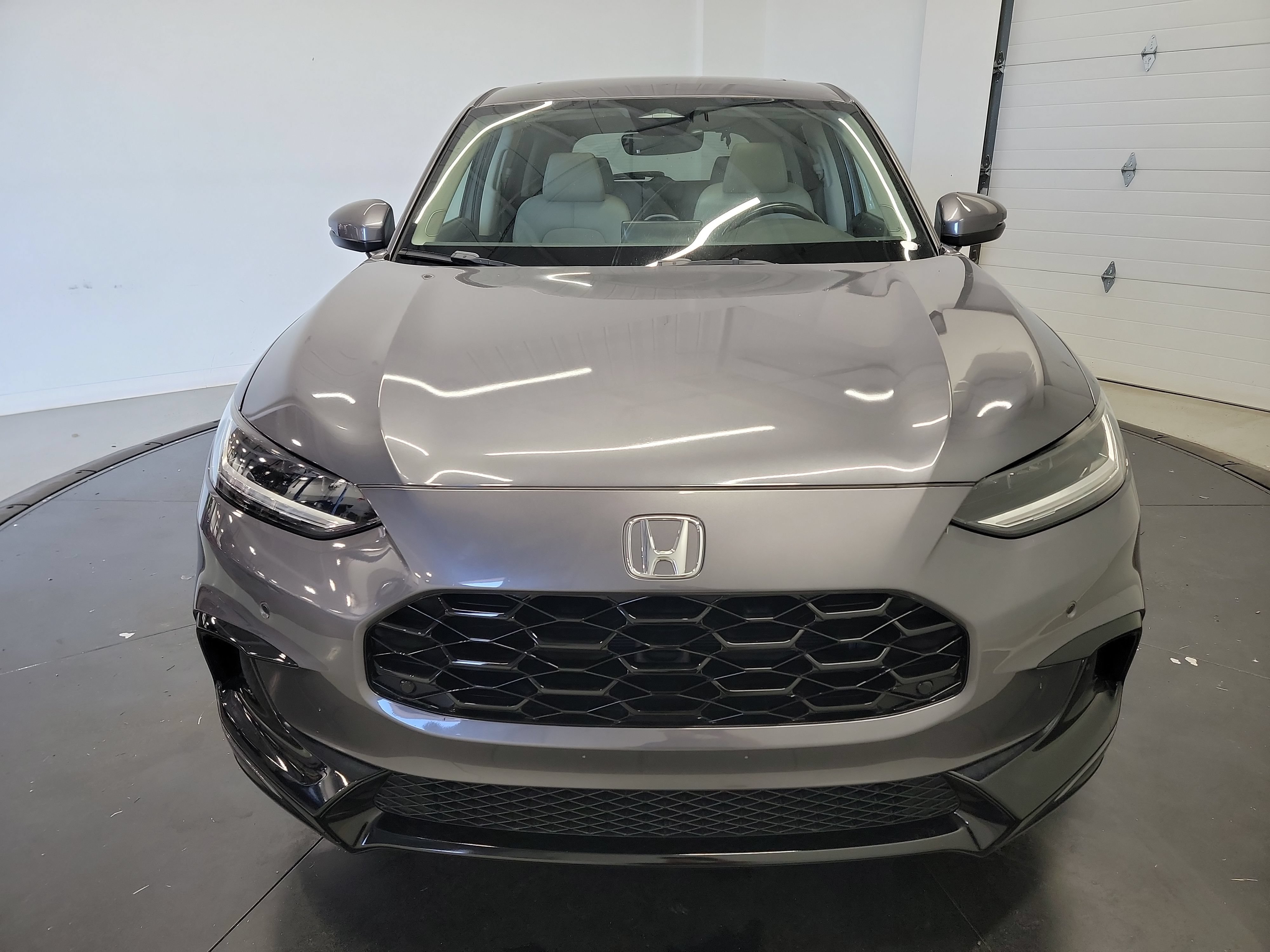 Used 2023 Honda HR-V EX-L image 2