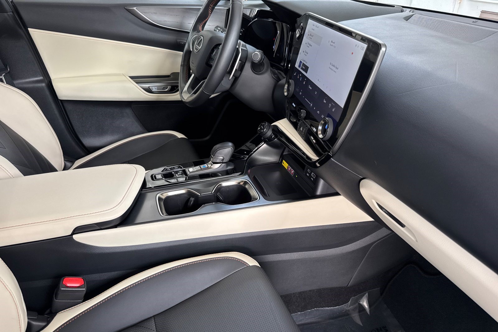 Used 2024 Lexus NX 450h+ AWD w/ Vision Package image 20