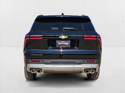New 2026 Chevrolet Traverse LT w/ LPO, Floor Liner Package image 8