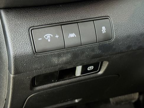 Used 2023 Hyundai Santa Fe SE image 12