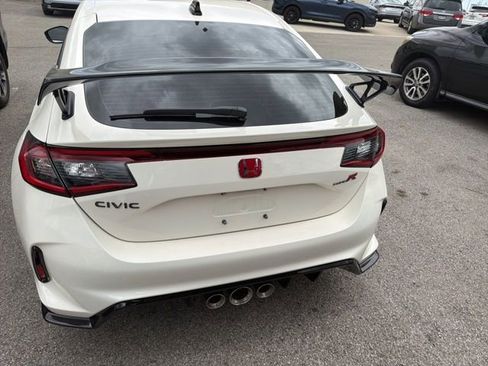 Used 2025 Honda Civic Type R image 3
