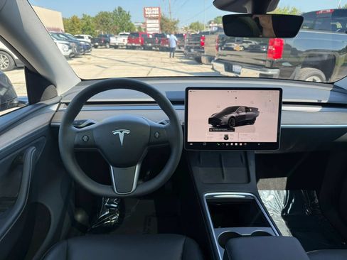 Used 2023 Tesla Model Y Long Range AWD/4WD image 13